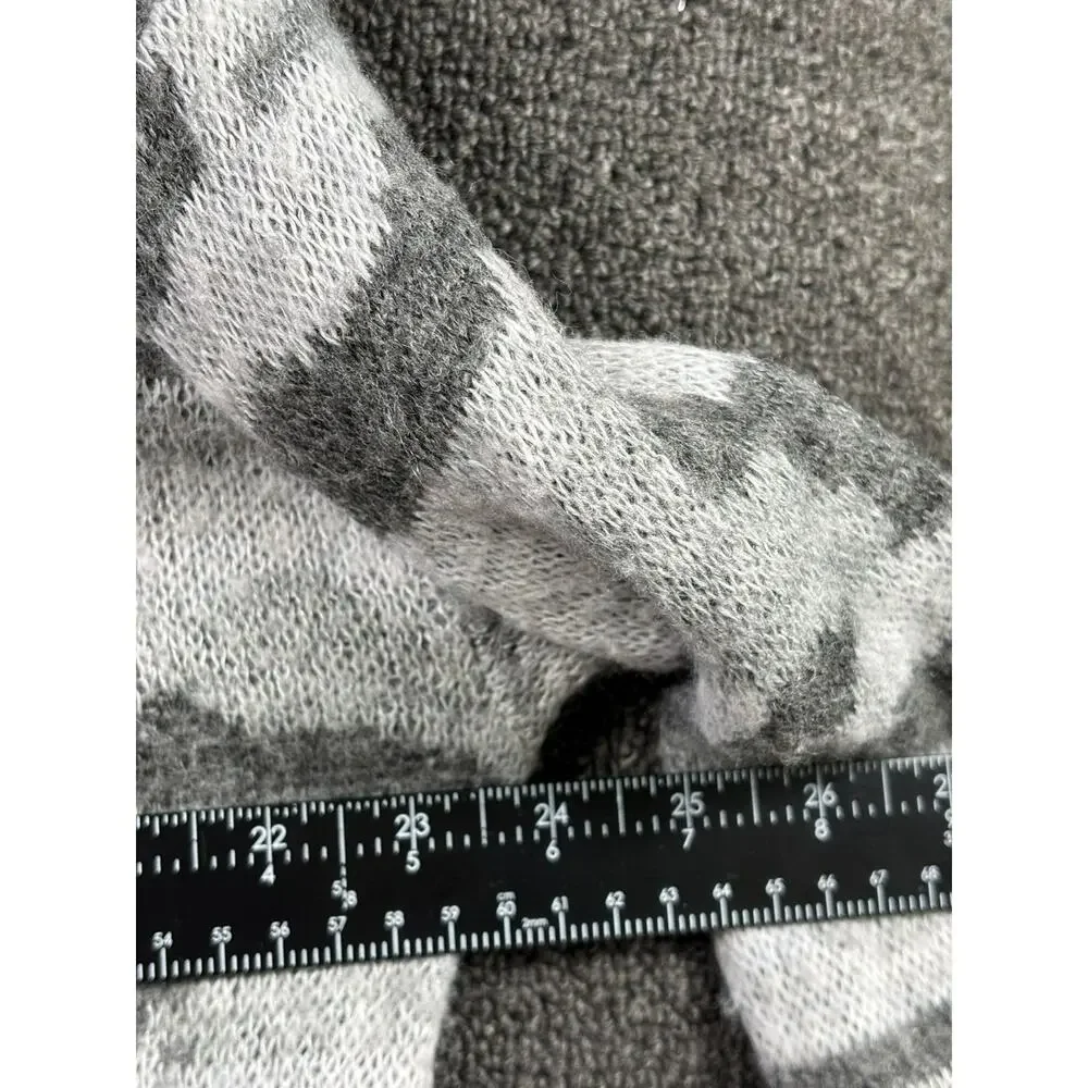 American Eagle Camouflage Cropped Sweater Womens Sz S Gray Oversized Wool Blend